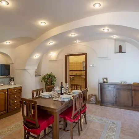 Casa Il Riccio بيت للعطل برايانو